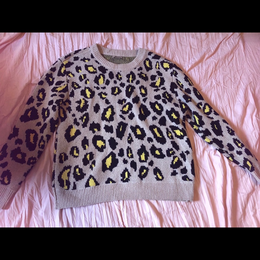Leopard Print Sweater - Picture 5 of 6